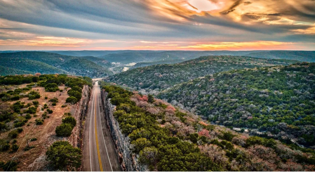 Devil’s Backbone scenic drive near Austin with rolling Texas hills